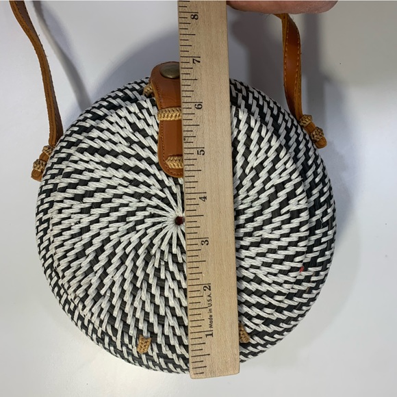 Anthropologie Black White Woven Rattan Circle Snap Round Purse Crossbody Bag - Picture 13 of 15
